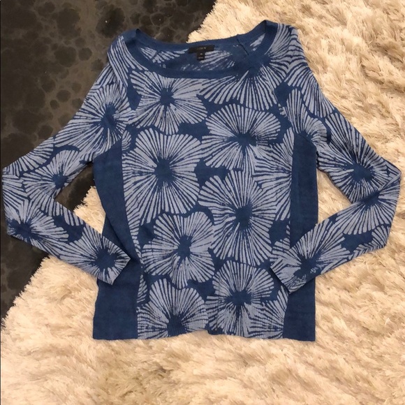 J. Crew floral sweater 💙 - Picture 1 of 3